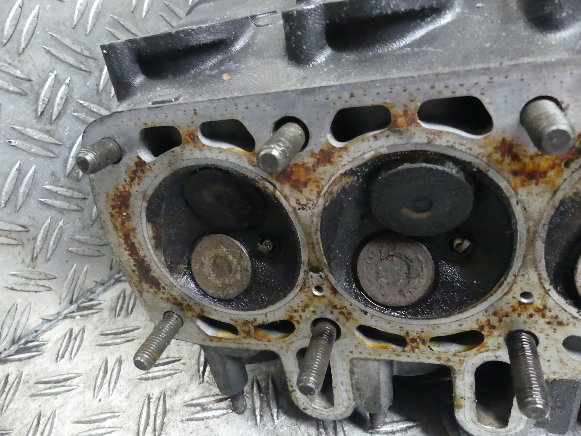 B17