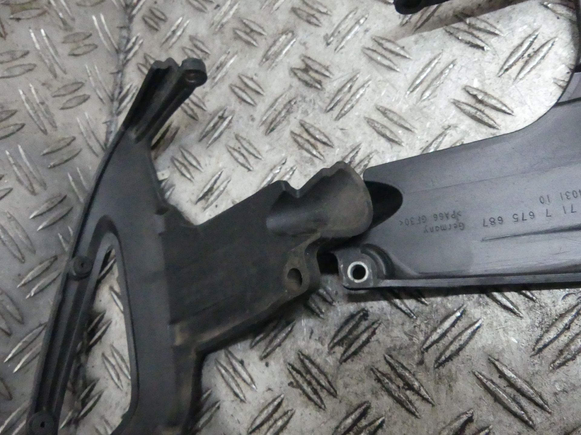 B3